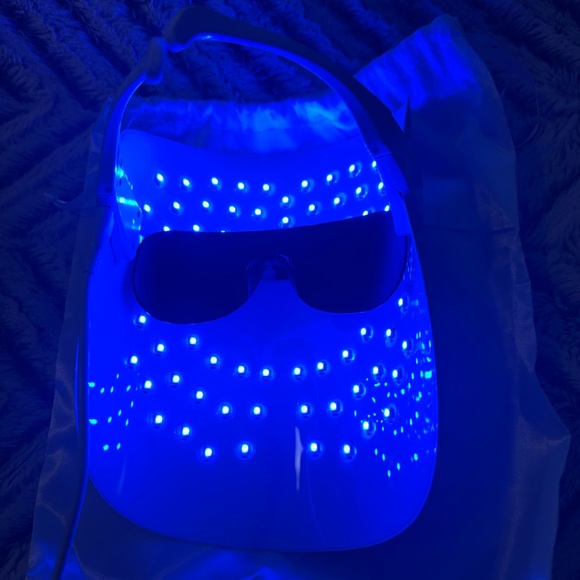 White LED Face Mask - Picture 5 of 7